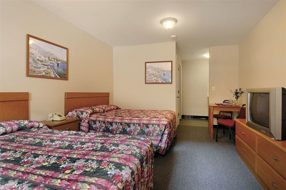 Home 1 Extended Stay Джоунсбъроу Стая снимка