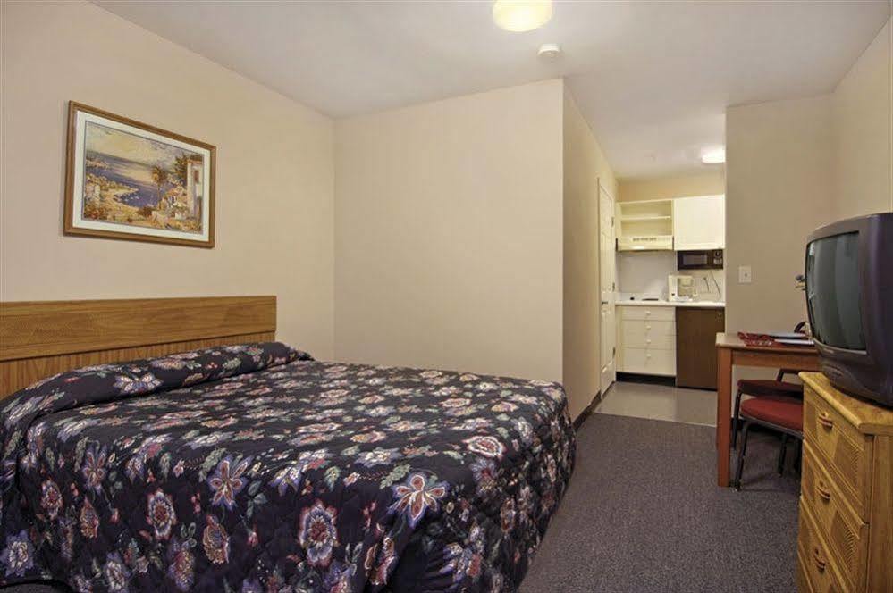 Home 1 Extended Stay Джоунсбъроу Екстериор снимка